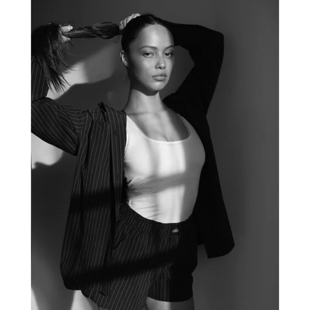 Alo Yoga Pinstripe Daylight Button Down Long Sleeve Black/Titanium XXS - Picture 6 of 15